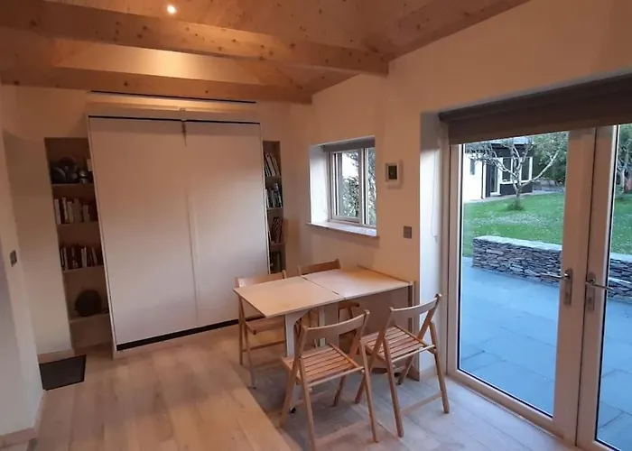 Cosy Near Lough Hyne 木屋